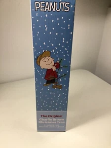 Peanuts Charlie Brown 24" Feiertag Weihnachtsbaum mit Linus Decke Geschenk Neu - Bild 1 von 6