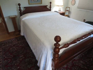 MAINE HERITAGE New England Tradition Cotton HOBNAIL BEDSPREAD - 106" x 118" - Picture 1 of 10