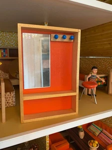 BODO HENNIG Puppenhaus Garderobe - Bild 1 von 3