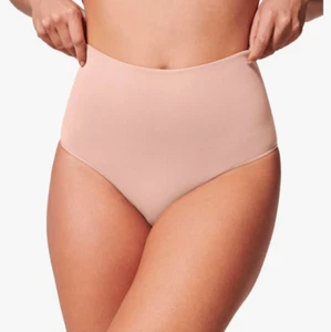 Bragas moldeadoras diarias Spanx. Nuevo Talla L. Color Avena Tostada Ligeramente Descolorido - Imagen 1 de 9