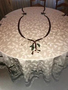 LENOX TABLECLOTH 118" x 58" Ribbon & Holly- Off White, Excellent condition - Picture 1 of 9