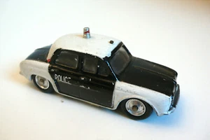 MINIATURE "CIJ" ANCIENNE RENAULT DAUPHINE POLICE I/43ème BON ÉTAT - Imagen 1 de 6