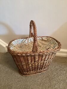 Vintage Retro 1960s? Wicker Picnic Shopping Basket - Lined With Pattern Cover