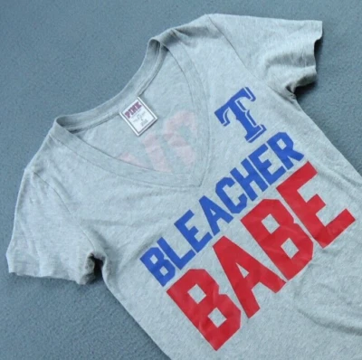 Camisa Victoria Secret Rosa MLB Texas Rangers Para Mujer S Gris Blanqueador Bebé Cuello VNeeck Foto 1 de 4