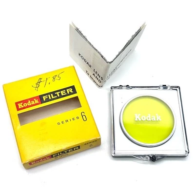 Near MINT Vintage Kodak Series 6 VI Drop In Filter 8 (K2) Box, Case & Insert - Image 1 of 4