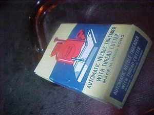 Enhebrador de agujas automático vintage con cortador de roscas en caja original - Imagen 1 de 3
