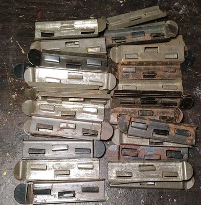 30 Lionel O Gauge Metal Track Clip Locks-Read Description-Many Trains & Accesso - Image 1 of 3