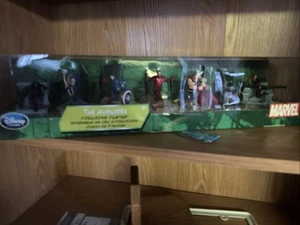 2011 Marvel Avengers 7er Set Disney Store Iron Man Black Widow Captain America - Bild 1 von 1