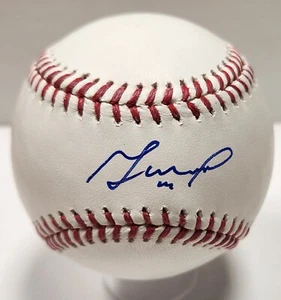 Astros World Series Champ JOSE ALTUVE Signed Official MLB Baseball AUTO - BAS - Picture 1 of 1
