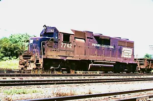 ORIGINAL KODACHROME SLIDE PENN CENTRAL GP-38 #7742 ASHTABULA, OH JULY 20, 1974 - Picture 1 of 1