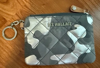 MZ 华莱士黑白迷彩平地铁钥匙袋戒指小号钱包绗缝二手状况完好 — 第 1/3 张图片