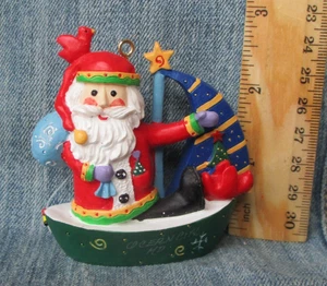SANTA CLAUS EN VELERO Vintage Árbol de Navidad Adorno Ocean City MD ORN93 - Imagen 1 de 3