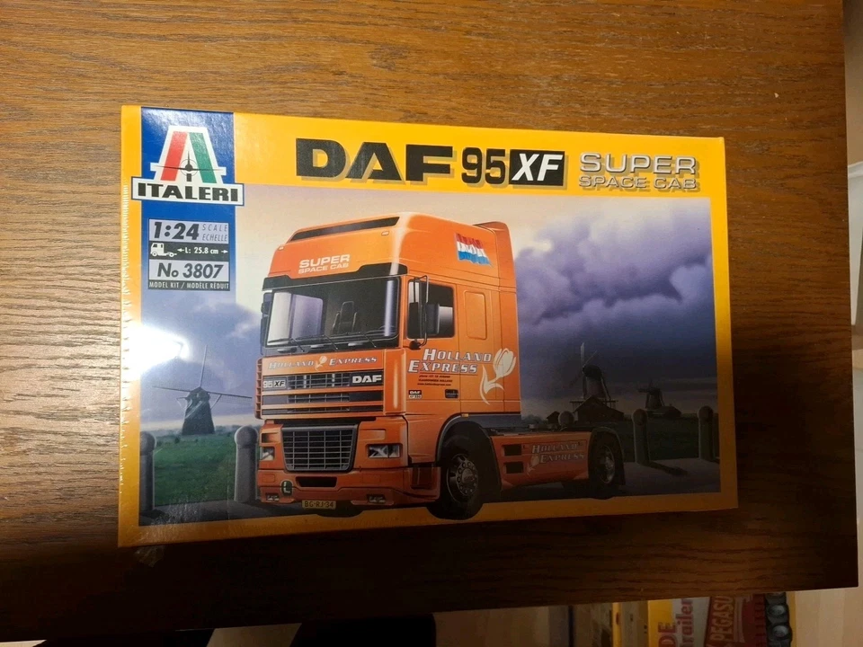 Italeri 1:24 3807 DAF95 XF Super Space Cab - Bild 1 von 1