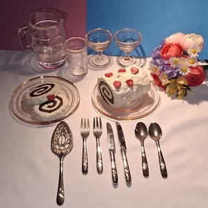 American Girl Doll Kit Glassware & Linens Party Set Birthday Set Cake Rolls 2015 - Picture 1 of 10