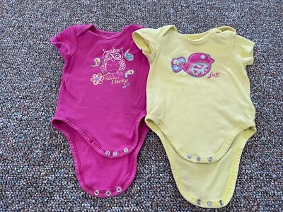 Lucky Brand девочек желтый и розовый птица боди 6-9 М - Изображение 1 из 4