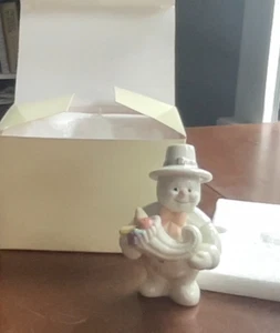 PICCOLA STATUINA VINTAGE IN PORCELLANA LENOX. PUPAZZO DI NEVE. Con ACCENTI ORO 4". MIMB. - Foto 1 di 6
