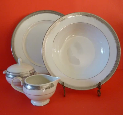 NUEVO MIKASA 5 piezas Juego de Servir Palatial Platino Plato Azúcar Crema-Caridad Foto 1 de 4