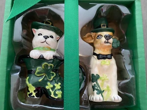BLUE SKY CLAYWORKS SAINT PATRICKS DAY "DOGS" SALT & PEPPER SHAKERS NIB - Picture 1 of 3
