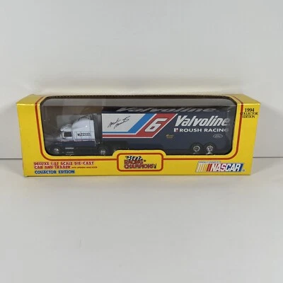 Transportador fundido a presión Mark Martin Racing Champions 1994 edición coleccionista 1:87 Foto 1 de 4