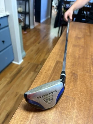Taco de golfe Strata 5 híbrido, salto 26°, aço flexível regular, Callaway destro - Imagem 1 de 2