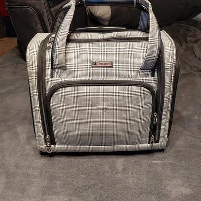Bolsa de viaje London Fog Sheffield II 15" debajo del asiento Foto 1 de 4