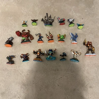 Skylanders Lote a Granel de 19 Figuras con Naranja Azul, Intercambio de Bases Verdes + Gigantes Foto 1 de 4