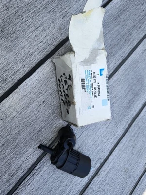 New Windscreen Washer Pump For Vauxhall/Opel Fiat OPEL 90492357 - Image 1 of 2