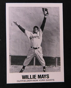 1977 TCMA Renata Galasso #8 Willie Mays High Grade - Picture 1 of 2