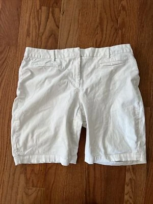Lands' End Size 12 Mid Rise Women's Shorts White 9" Inseam - Image 1 of 4