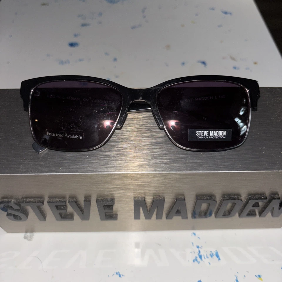 STEVE MADDEN SUNGLASSES  BLACK 58/19/145 WITH CASE NEW - Image 1 of 3