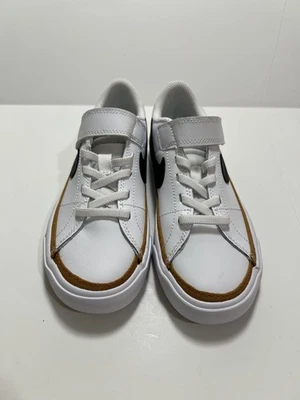 Zapatilla deportiva Nike Court Legacy para niño pequeño (DA5381-102, blanca) talla 12,5C Foto 1 de 4