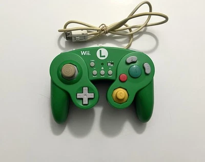 HORI Official Nintendo Wii U Luigi Gamecube Controller Wired WIU-075 TESTED - Image 1 of 4