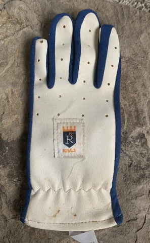 Vintage Kansas City Royals Souvenir Youth Batting Glove. Okay condition Cover