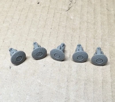 Оригинальный зажим для дверной панели Volvo Oak 39964093 C70 S60 S70 S80 V70 - Изображение 1 из 3