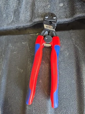 Knipex 7112200 Cobolt Compact Bolt Cutter Black With Slim Multi-Component Grips  - Image 1 of 4