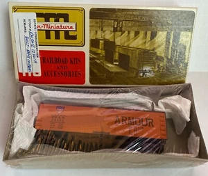 Train Miniature HO Scale Kit TM Wood Reefer Armor - Picture 1 of 3