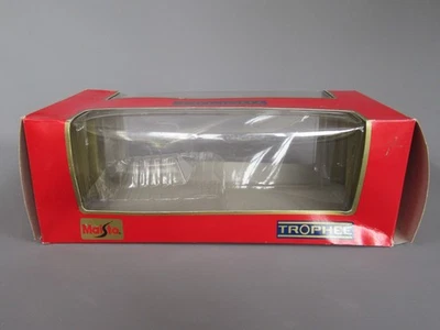 D73 Maisto 1/18 Scatola Vuota Per Jaguar XJ220 Supercar Imballaggio Originale - Immagine 1 di 4