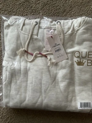 Шорты с капюшоном Secret Treasures размер 18-20, кремовые с золотой эмблемой королевы пчелы - Изображение 1 из 2