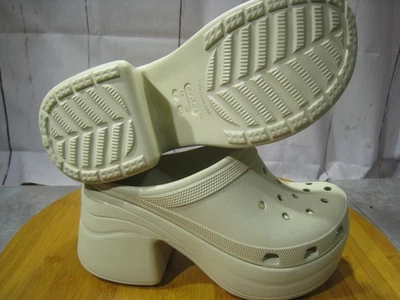 Zuecos de plataforma Crocs zapatos para mujer talla 9 tacones icónicos cómodos suela gruesa Foto 1 de 4