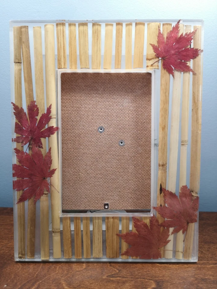 Bamboo with maple leaves picture frame 4x6 hand cast in Thailand - Image 1 of 1