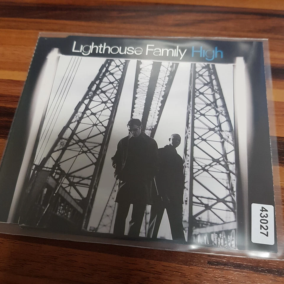 LIGHTHOUSE FAMILY : High    > VG+ (MCD) - Bild 1 von 3