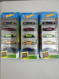 Paquete de 5 autos fundidos a presión multicolores Hot Wheels HW Exotics - Imagen 1 de 10