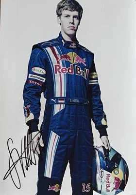 Sebastian Vettel signiert Formel 1 F1 Foto Autogramm Signed Weltmeister (38) - Bild 1 von 3