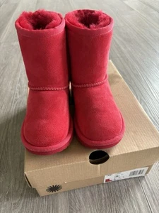 UGG T Classic II Toddler Red Boots - Picture 1 of 8