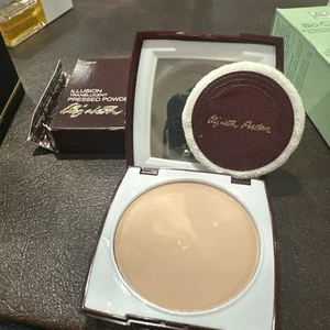 Vintage Illusion Translucent Pressed Face Powder by Elizabeth Arden .5 oz Light - Picture 1 of 7