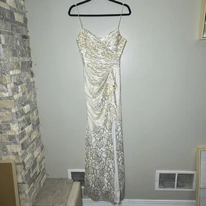 Adrianna Papell Prom Formal Dress Size 9/10 Women’s Juniors Gold Metallic Accent - Picture 1 of 10