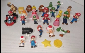 Super Mario Bros. - Mario Character Figurines / Action Figures 25+ Pieces Mini - Picture 1 of 2