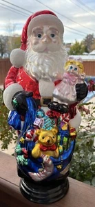 Figura de Navidad Traditions Santa Claus soplada/pintada a mano 19" de alto con base de madera - Imagen 1 de 11