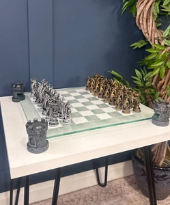 Juego de ajedrez de cristal de fantasía dragón elevado premium con castillos de esquina | Juegos de mesa - Imagen 1 de 12