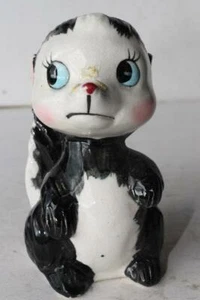 Skunk Figurine Ceramic Porcelain Hand Painted Made in Japan Cartoon Comic Style - Picture 1 of 1